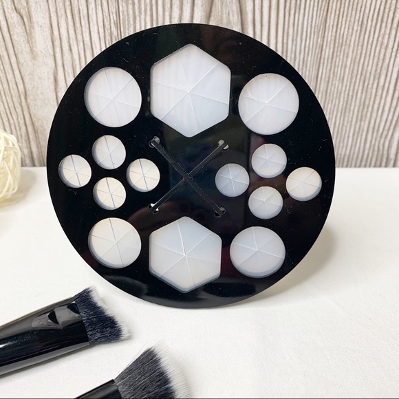 NWT 4pc Make-Up Brush & Drying Rack Set - Picture 8 of 16